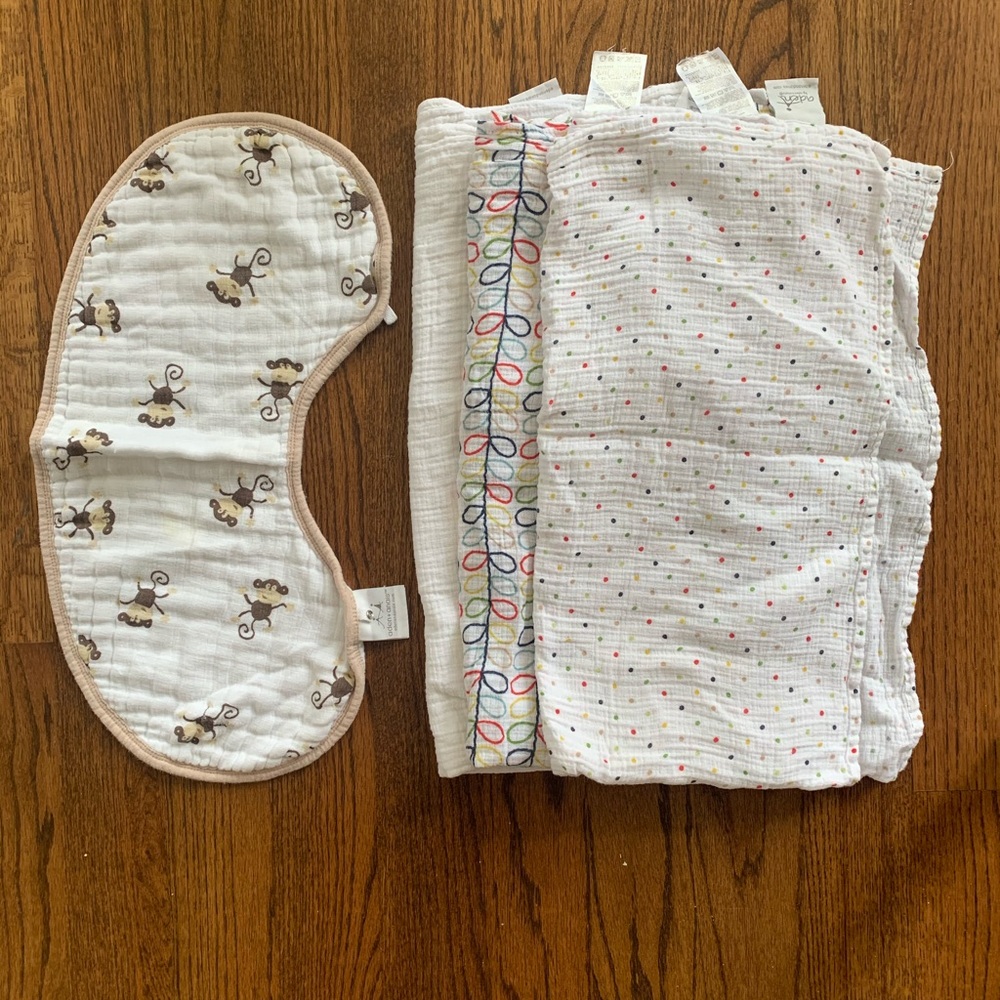 Aiden & Anais swaddles and bib